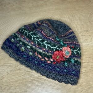 Lost horizons wool beanie